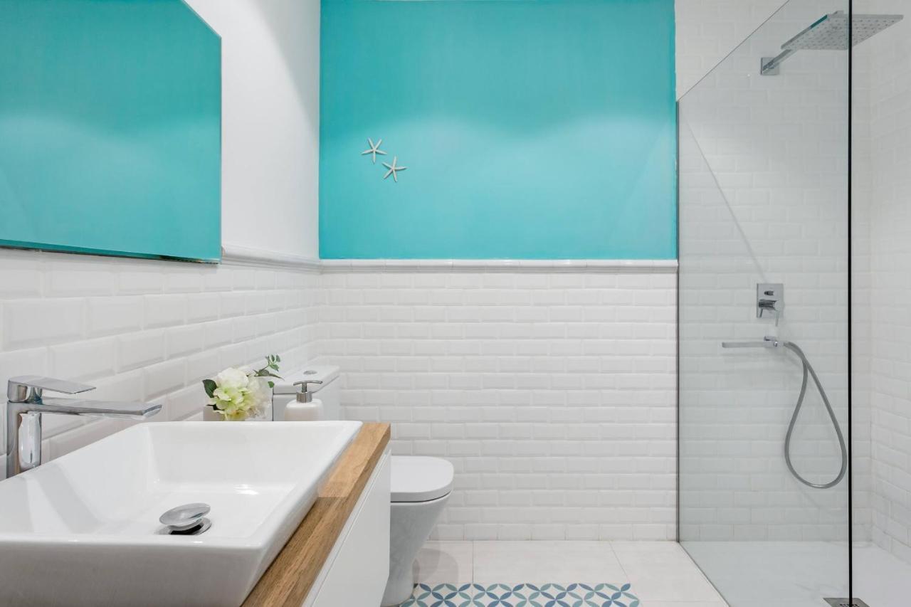Stylish Apartment With Terrace For Couple Or Family Barselona Dış mekan fotoğraf