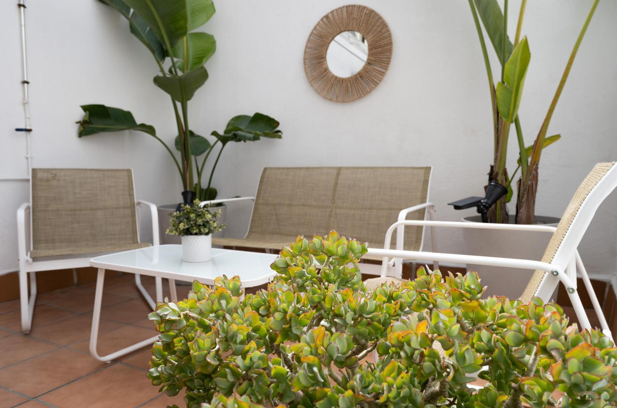 Stylish Apartment With Terrace For Couple Or Family Barselona Dış mekan fotoğraf
