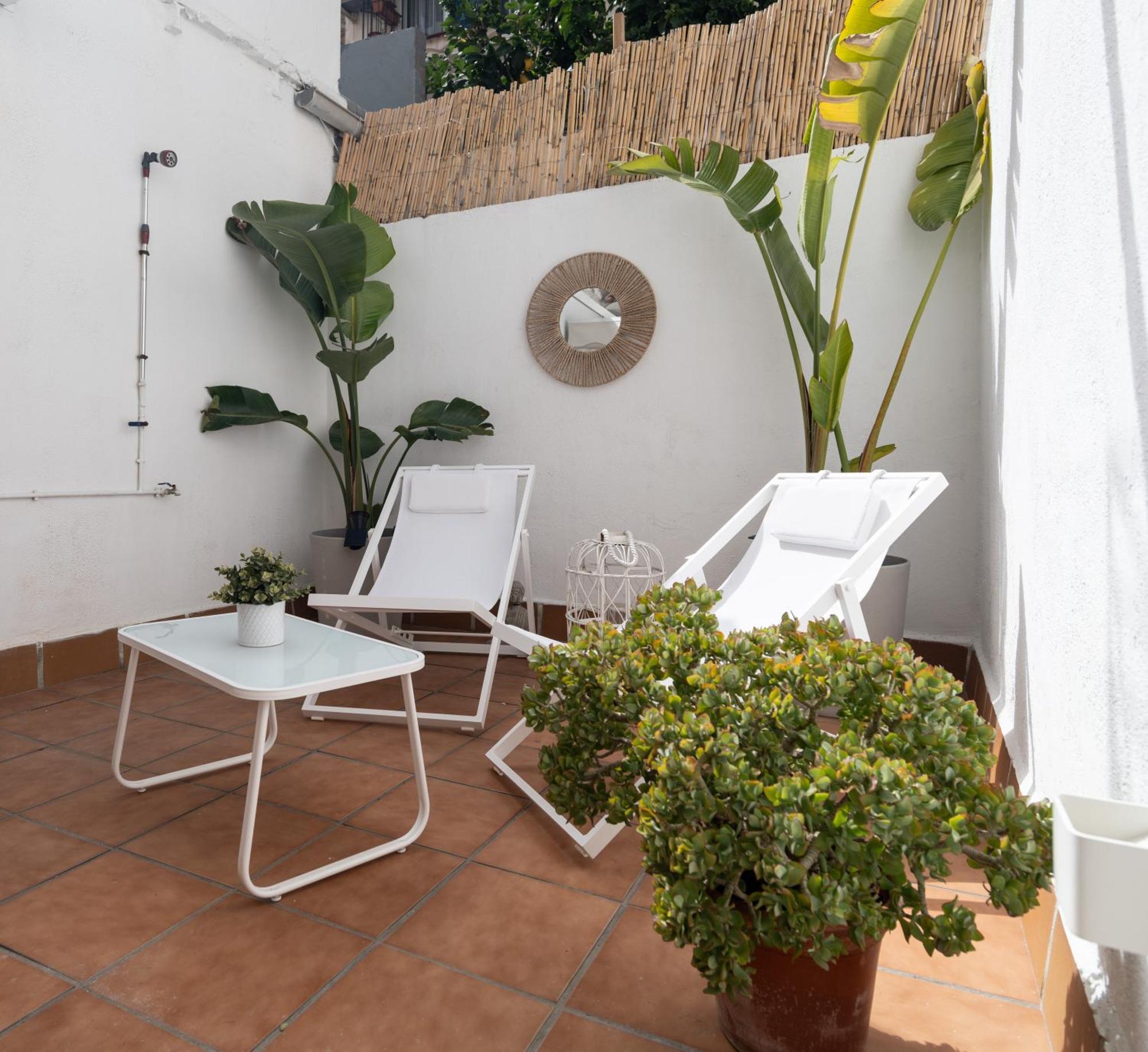 Stylish Apartment With Terrace For Couple Or Family Barselona Dış mekan fotoğraf